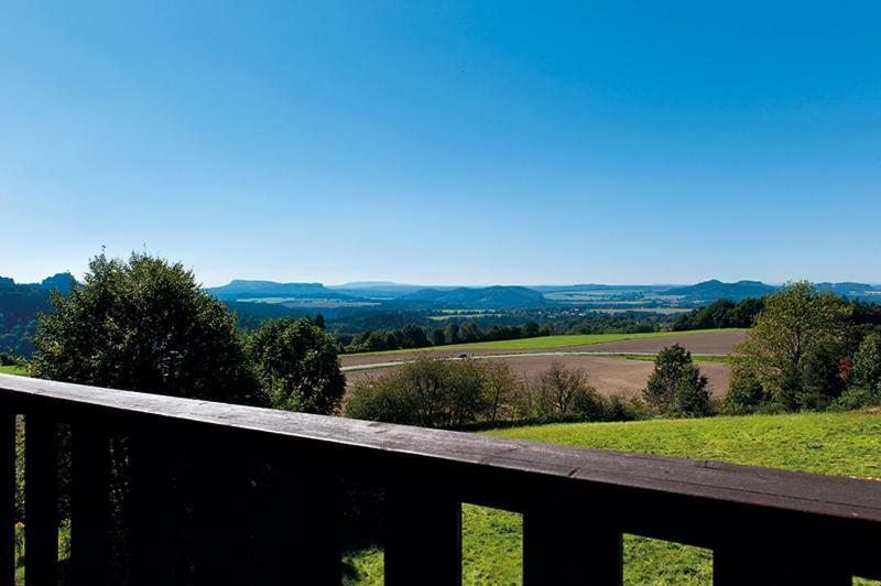 Panorama-Apartments Weinberghaus Mittelndorf Екстериор снимка